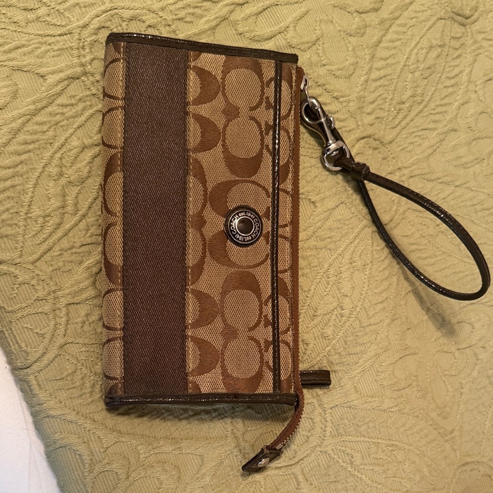 Coach Tan and Brown Signature Key & Card Holder